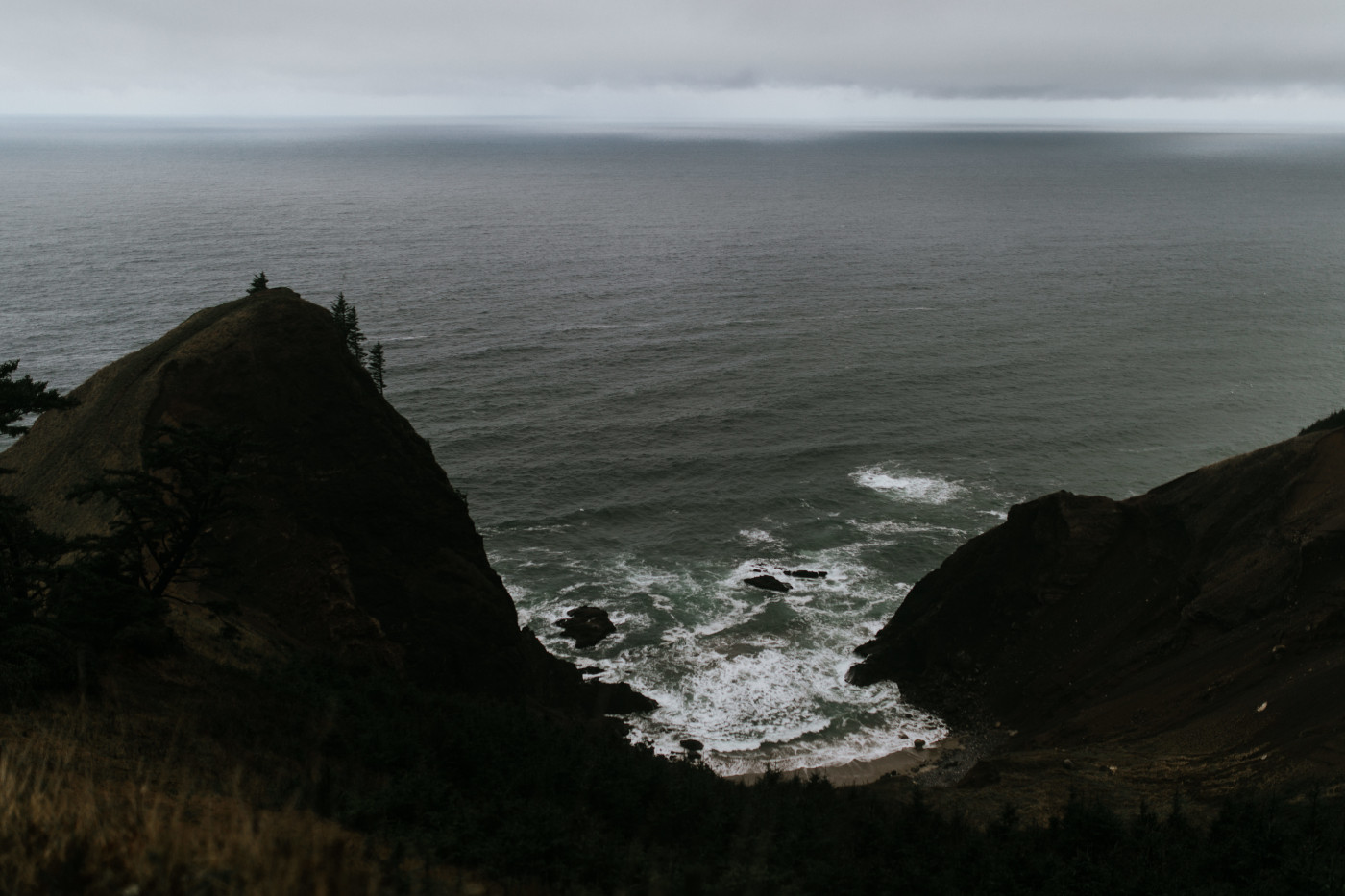 A view of the Oregon coast that will serve as the couples elopement backdrop. Elopement photography at Mount Hood by Sienna Plus Josh.