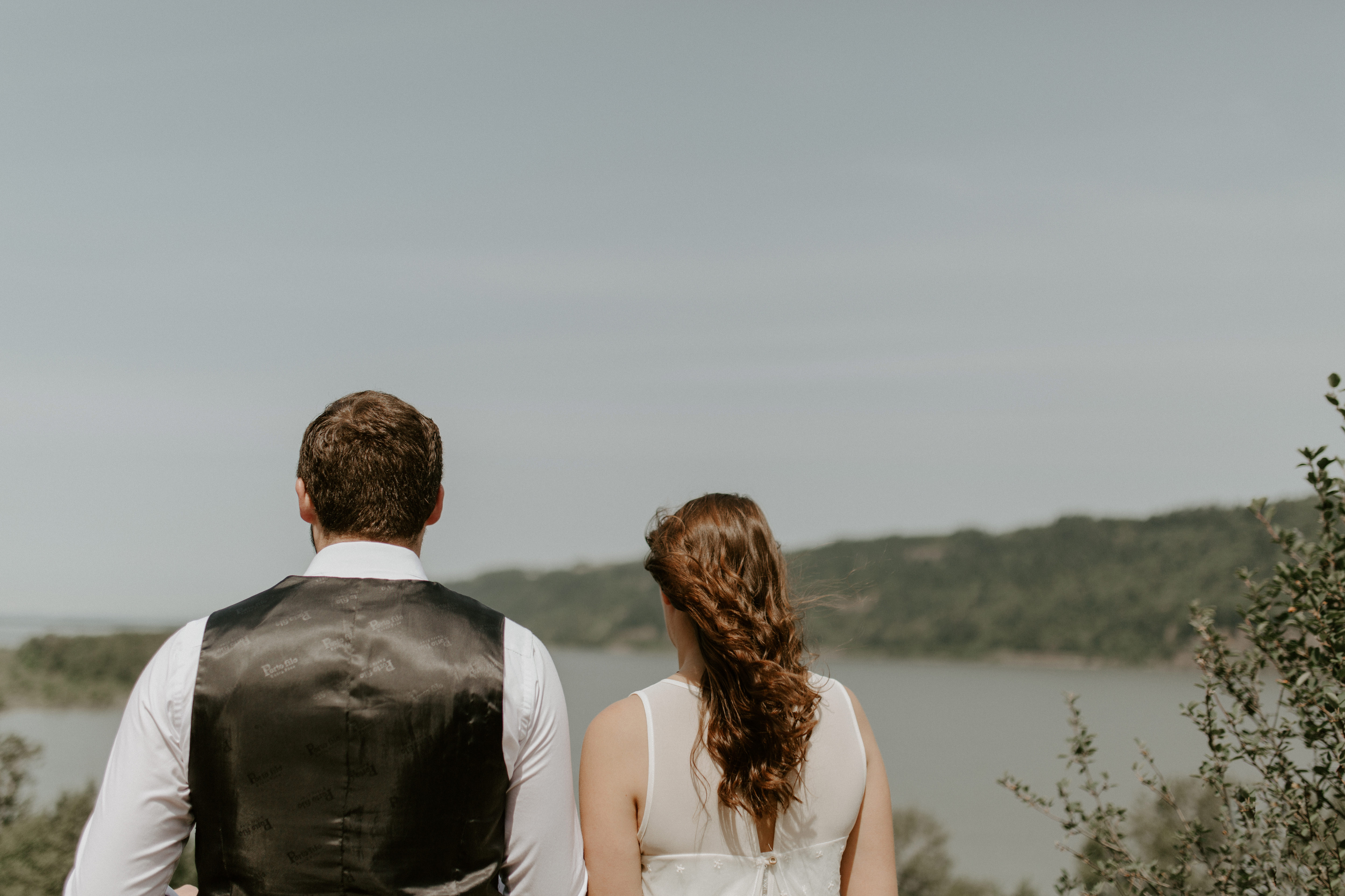 Josh and Emily at Bridal Veil Falls in Oregon during their elopement. Elopement photography in Portland Oregon by Sienna Plus Josh.