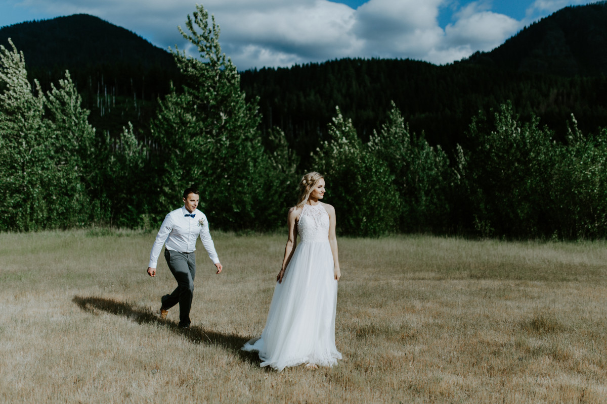 Trevor goes up to Harper at the Columbia River Gorge in Oregon for her Oregon Adventure. Elopement photography in Portland Oregon by Sienna Plus Josh.