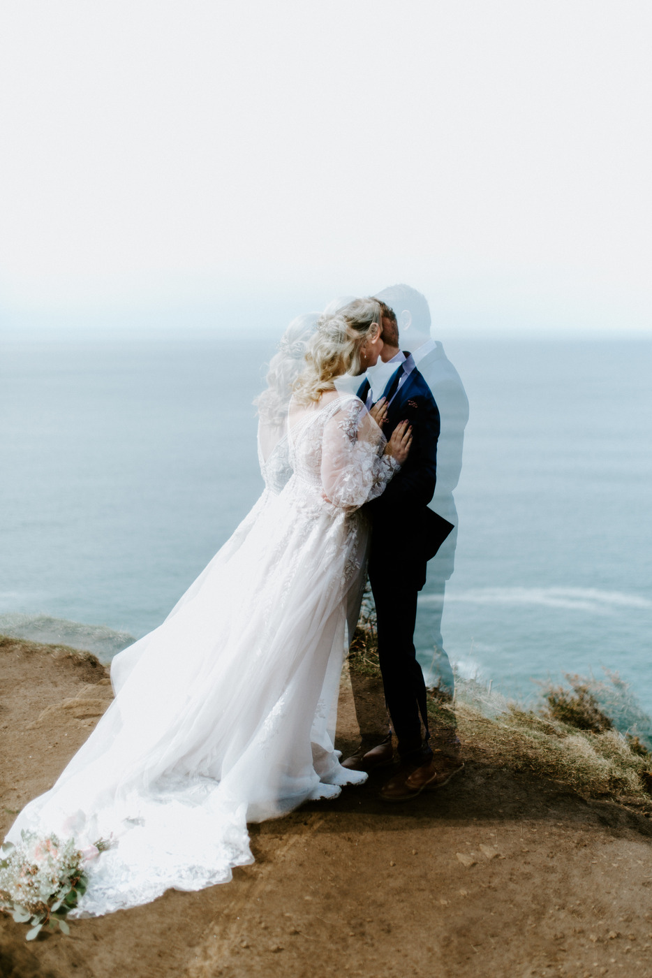 Adventure wedding and Elopement photographers Sienna Plus Josh serving the Columbia River Gorge area.