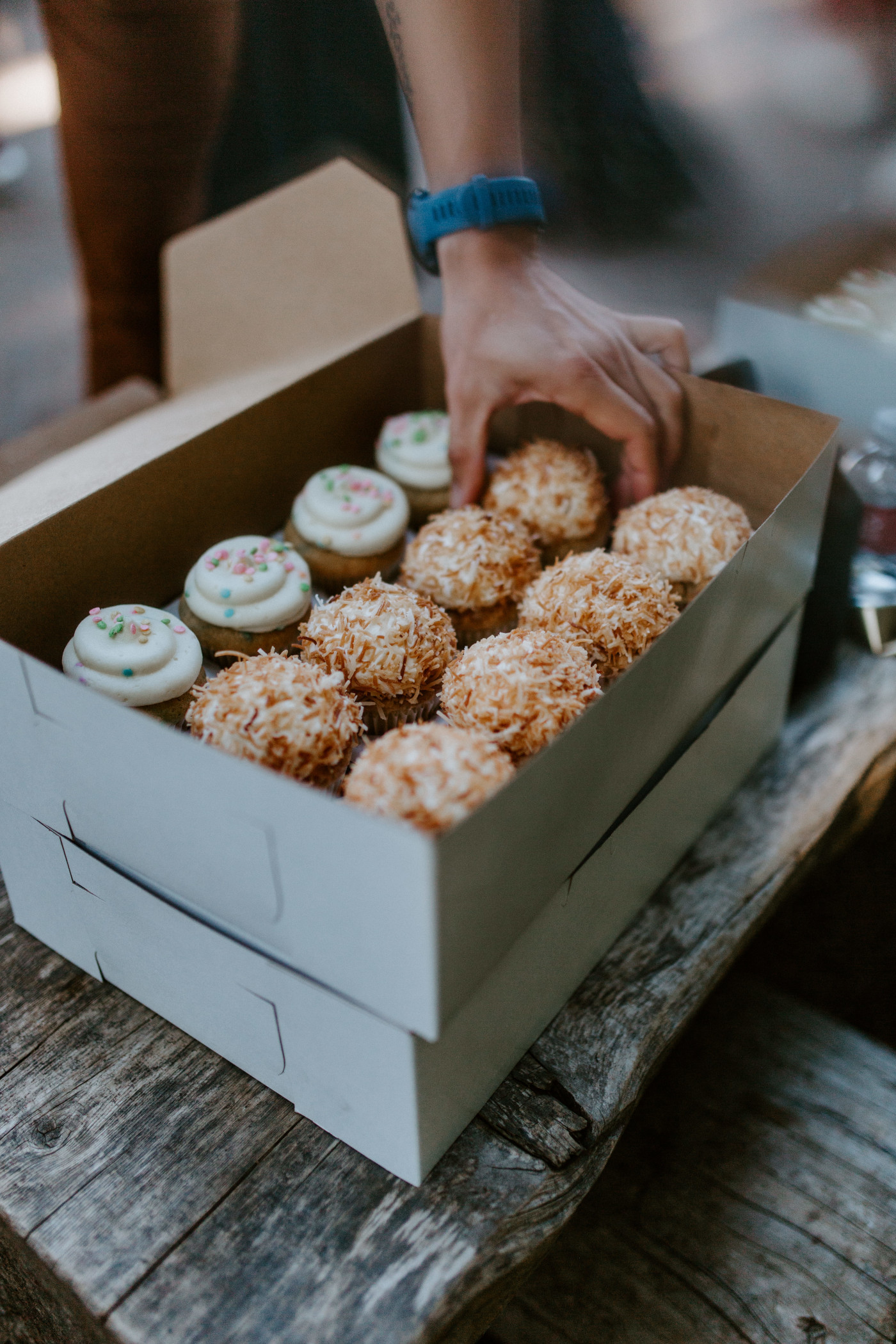Cupcakes for after the ceremony in Mount Rainier.