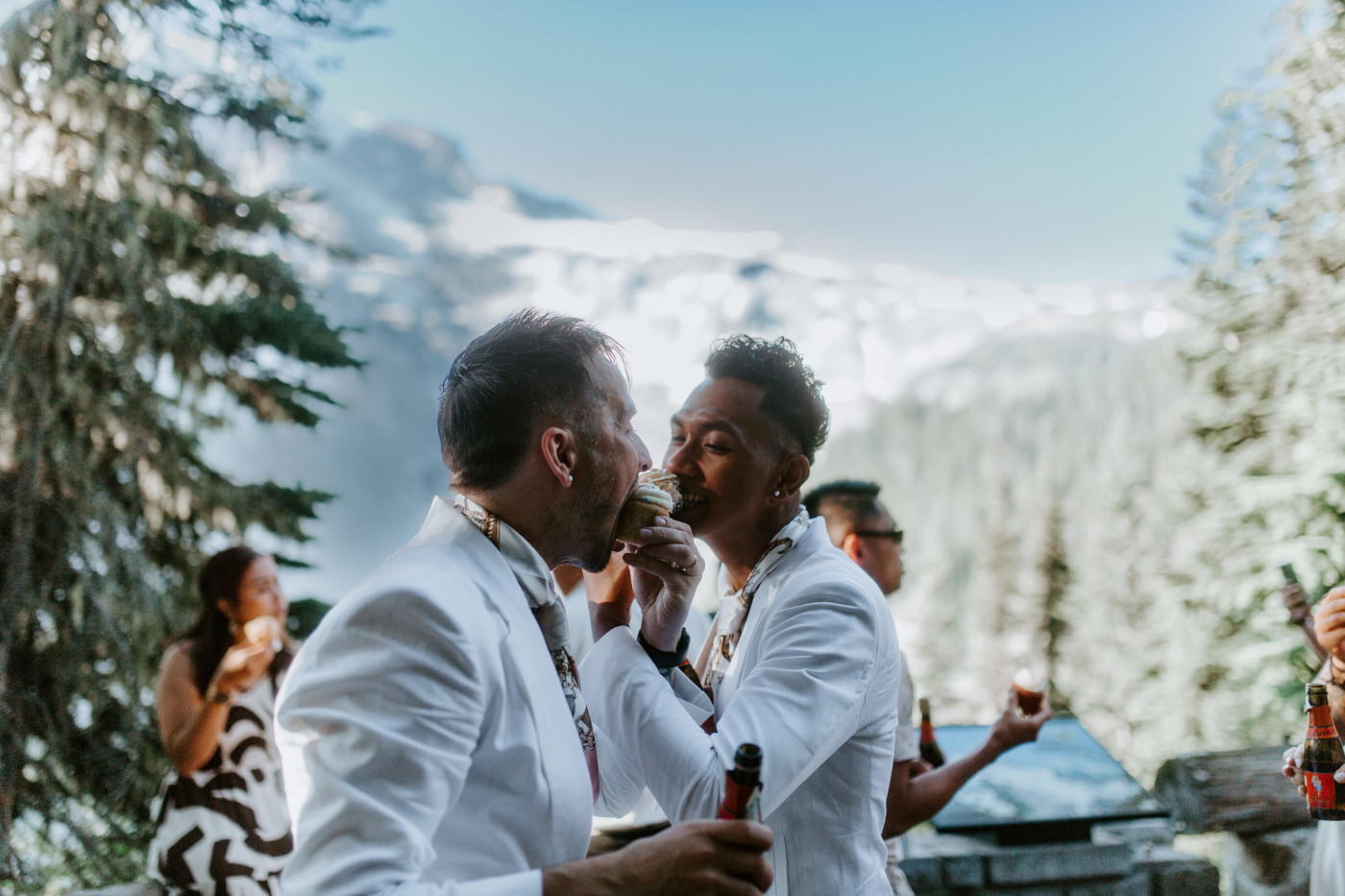 Brooks and Fred share cupcakes after their ceremony in Mount Rainier.