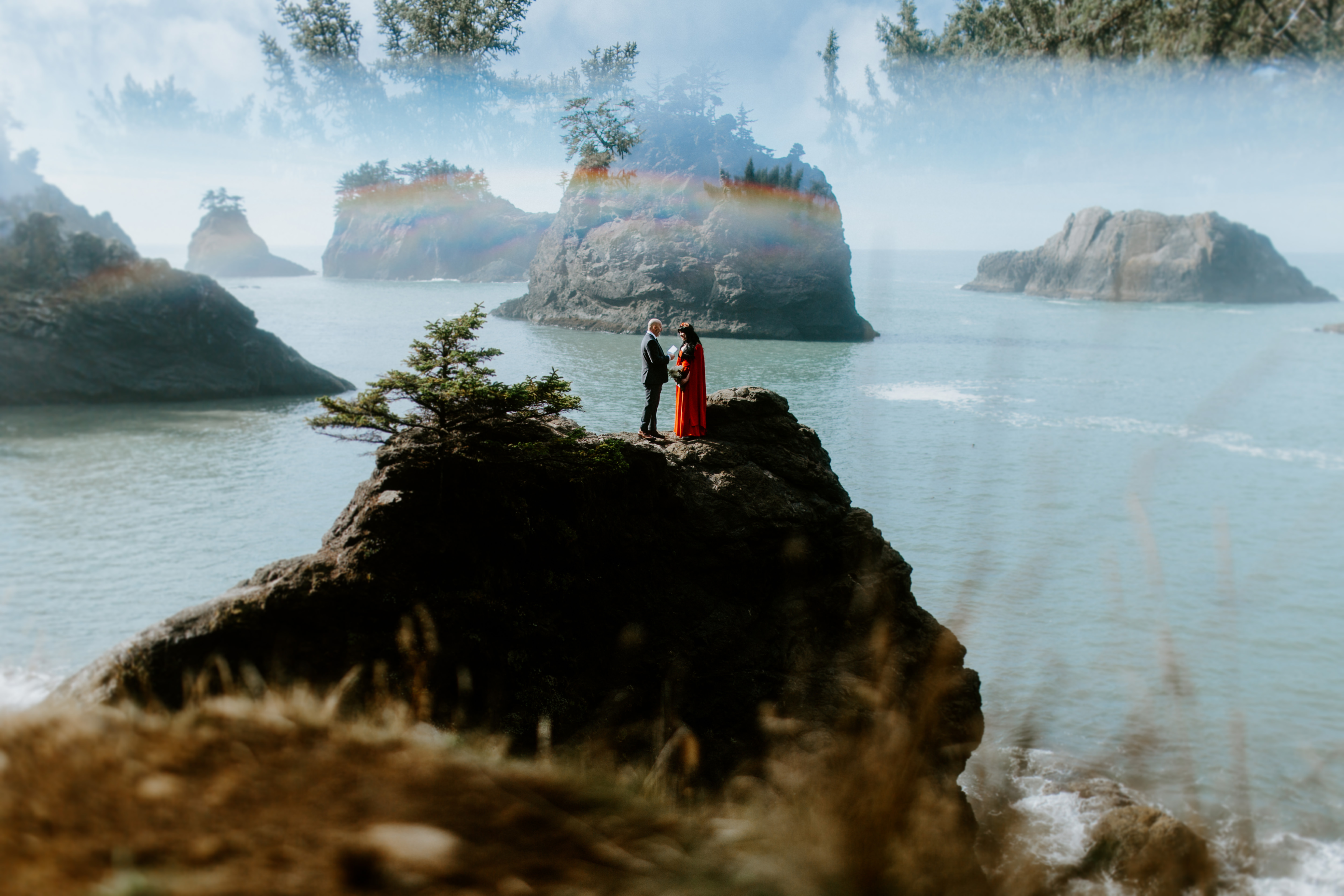 Rachael and Boyd privately read their wedding vows to each other on top of a rock at Samuel H. Boardman, Oregon during their elopement.