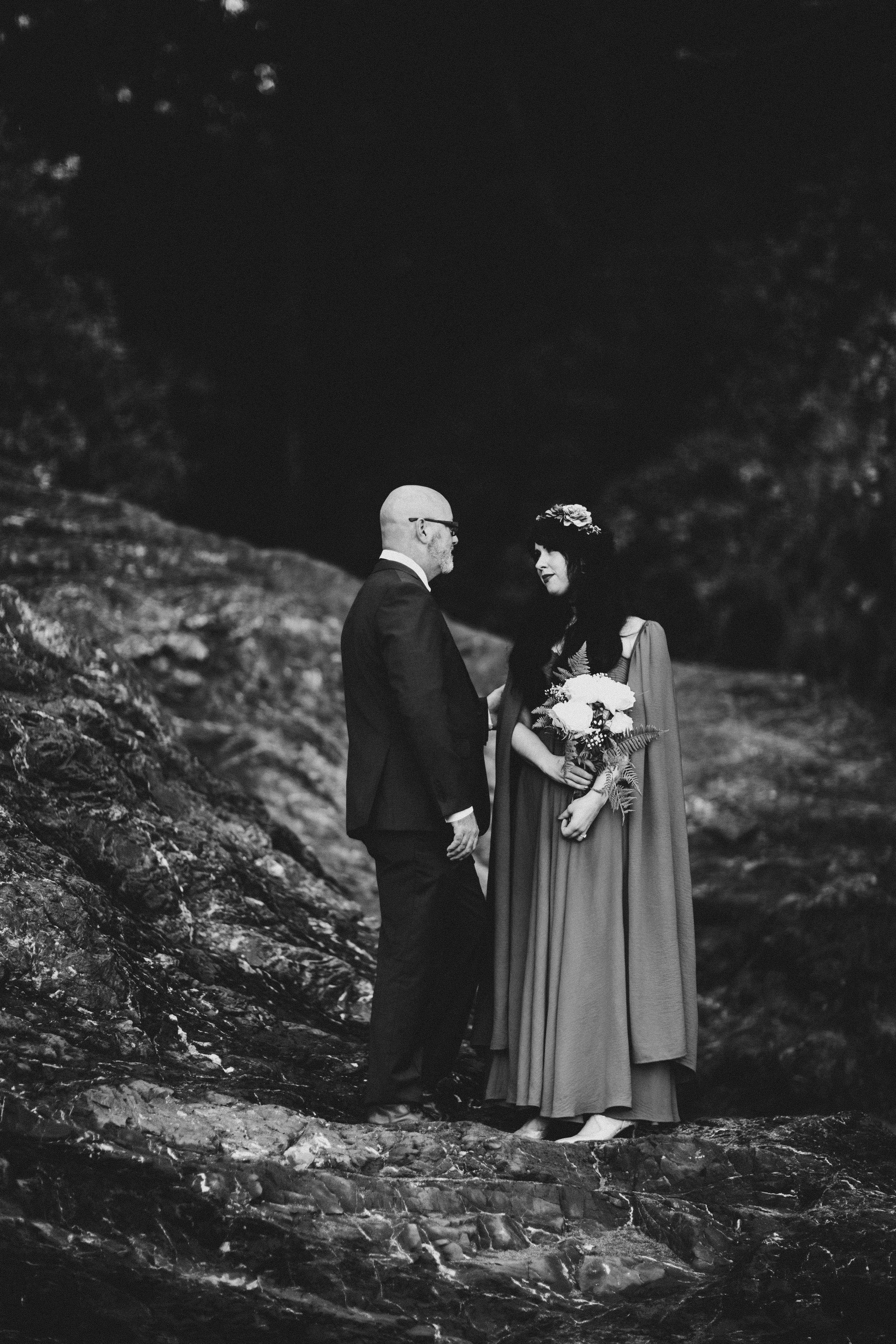 Boyd and Rachael stand together before their elopement at Samuel H. Boardman, Oregon.