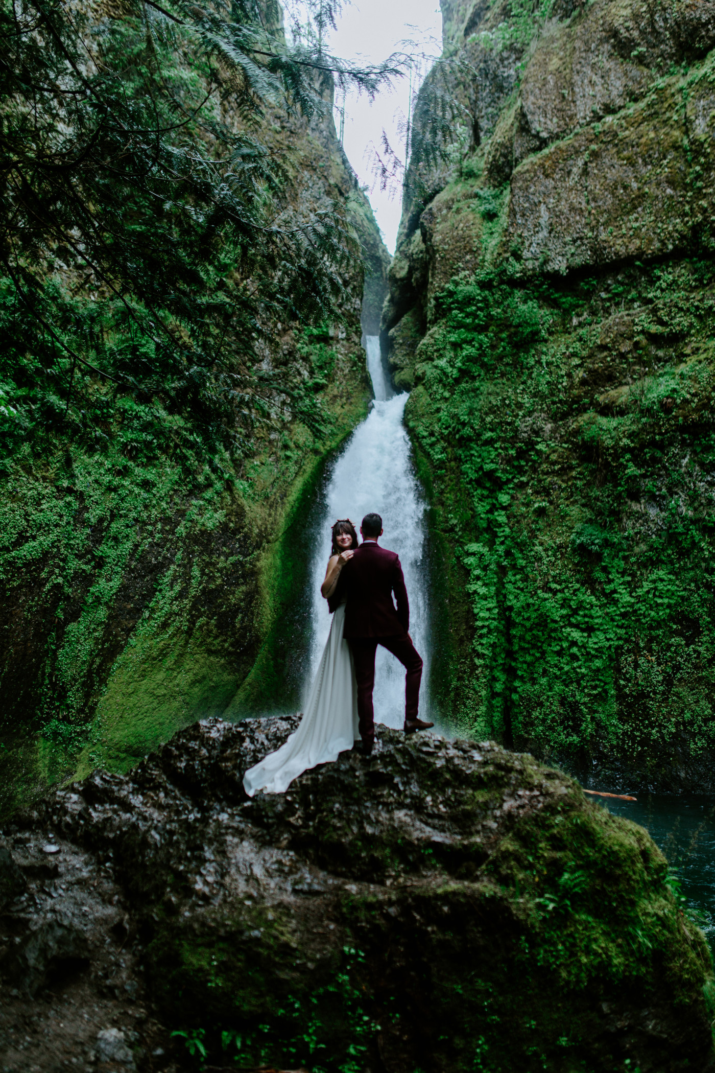 Jordan and Andrew pose in front of Wahcella Falls.